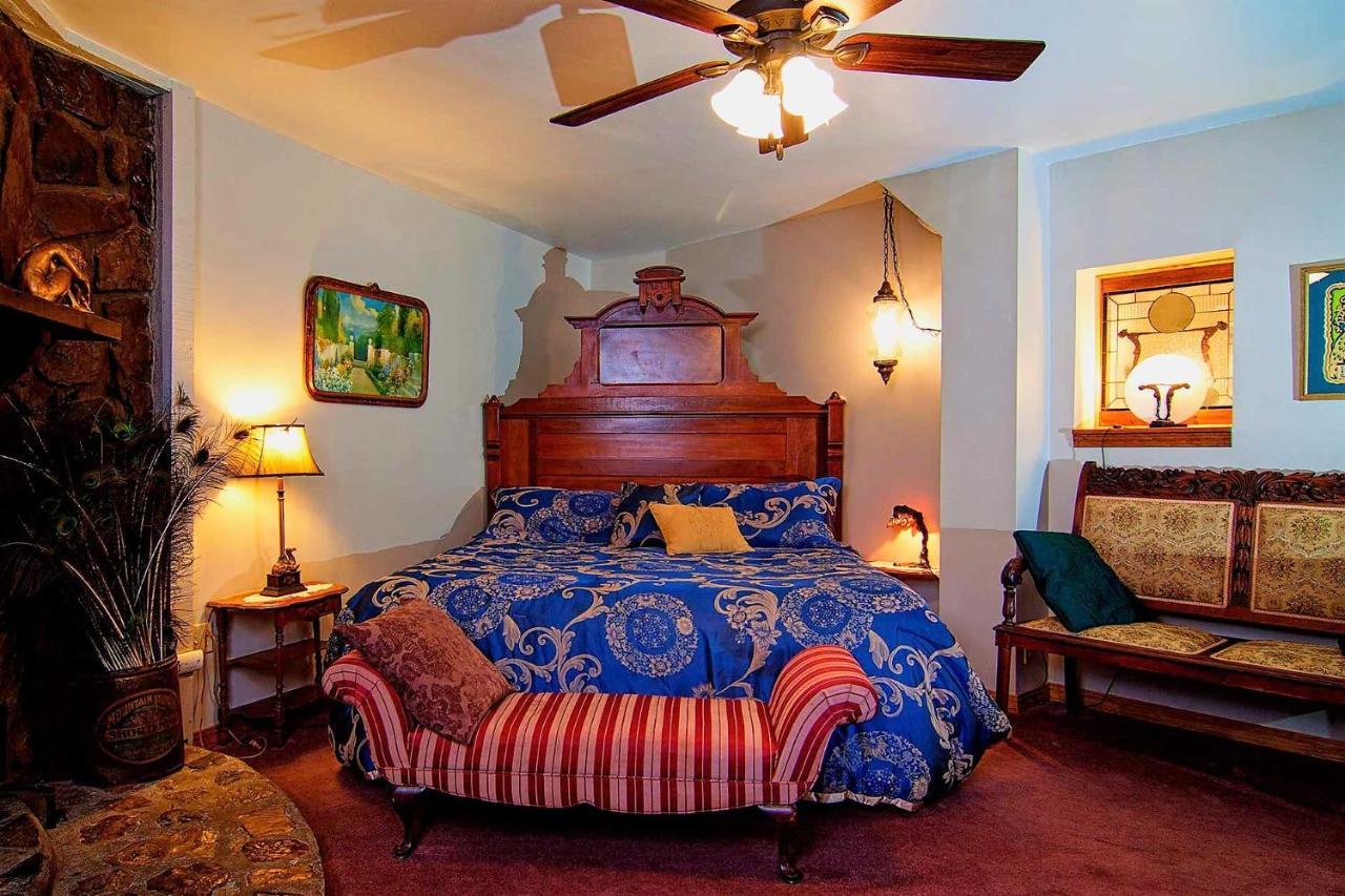 Benton Place Inn Юрека Спрингс Стая снимка